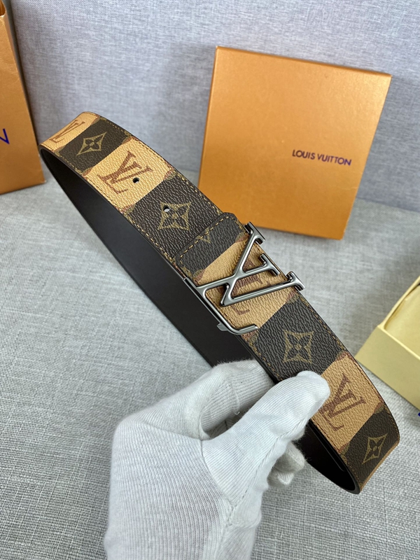 激安ルイヴィトンベルト正面デザイン